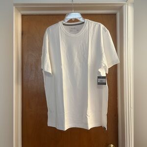 Eddie Bauer Men’s White Legendwash Classic Crew Neck Short Sleeve Tee